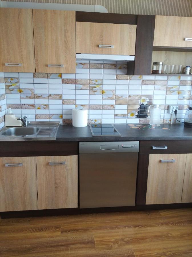 Apartmenti Saules Sturis Ventspils Ngoại thất bức ảnh